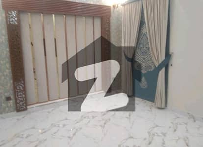 بحریہ ٹاؤن جناح بلاک بحریہ ٹاؤن سیکٹر ای,بحریہ ٹاؤن,لاہور میں 6 کمروں کا 5 مرلہ مکان 95.0 ہزار میں کرایہ پر دستیاب ہے۔