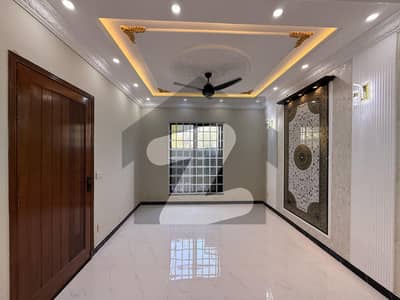 5 MARLA BRAND NEW CONDITION FULL HOUSE AVAILABLE FOR RENT IN CANAL GARDEN LAHORE