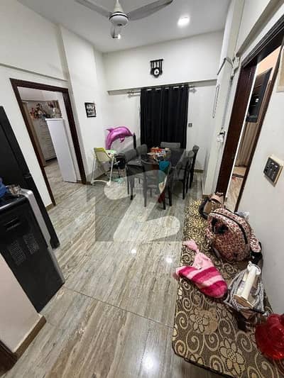 1100 Square Feet Flat In Gulistan-E-Jauhar For Sale At Good Location