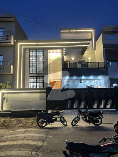 10 Marla Facing Pqrk Ultra Modern Designer house for sale