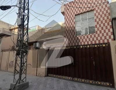 علامہ اقبال ٹاؤن ۔ زینت بلاک علامہ اقبال ٹاؤن,لاہور میں 5 کمروں کا 10 مرلہ مکان 4.0 کروڑ میں برائے فروخت۔