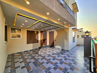 High Quality 6 Marla House With 6 Marla Lawn At A Peaceful Location High Quality 6 Marla House With 6 Marla Lawn At A Peaceful Location