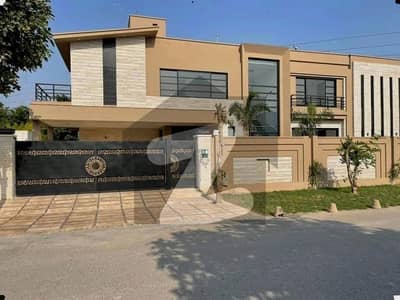 ANW REAL ESTATE PROUDLY OFFERS: 1 KANAL ELEGANT AND FULLY MAINTAINED SUPER HOT LOCATED BUNGALOW IS AVAILABLE IN THE BEST BLOCK OF DHA PHASE 3 LAHORE. ANW REAL ESTATE PROUDLY OFFERS: 1 KANAL ELEGANT AND FULLY MAINTAINED SUPER HOT LOCATED BUNGALOW IS AVAILABLE IN THE BEST BLOCK OF DHA PHASE 3 LAHORE.