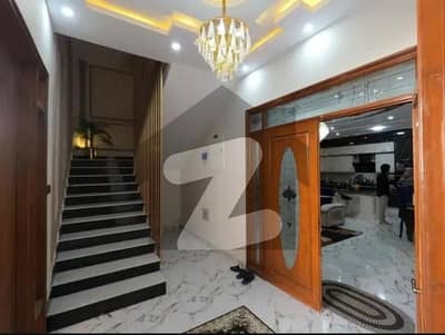Luxurious 400 SQ. YARD Villa | 8 Bed DD | For Sale Naya Nazimabad