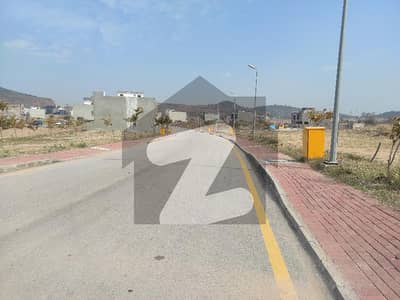 8 Marla Boulevard Plot for Sale in Sector J, Bahria Enclave Islamabad Street 7 | P. U & Boulevard Paid