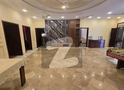 Model Town Office Sized 1 Kanal For rent