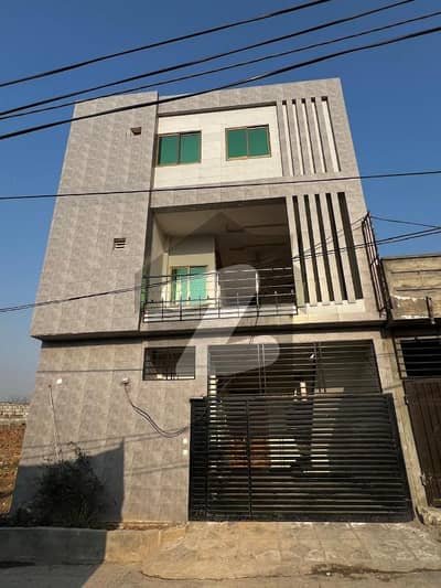 BRAND NEW TRIPLE STOREY 5 MARLA HOUSE BRAND NEW TRIPLE STOREY 5 MARLA HOUSE