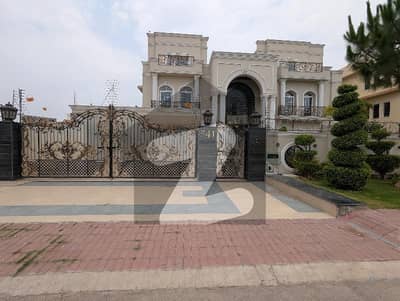 بحریہ گرینز۔ اوورسیز انکلیو - سیکٹر 3 بحریہ گرینز۔ اوورسیز انکلیو,بحریہ ٹاؤن فیز 8,بحریہ ٹاؤن راولپنڈی,راولپنڈی میں 8 کمروں کا 2 کنال مکان 10.0 لاکھ میں کرایہ پر دستیاب ہے۔