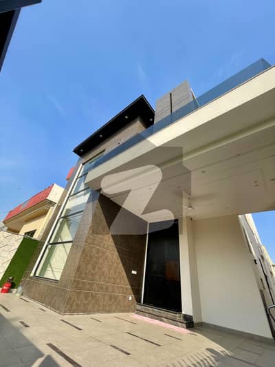 10 MARLA UPPER PORTION AVAILABLE FOR RENT IN PARAGON CITY