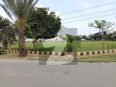 عبداللہ گارڈنز ایسٹ کینال روڈ,کینال روڈ,فیصل آباد میں 1 کنال رہائشی پلاٹ 5.3 کروڑ میں برائے فروخت۔
