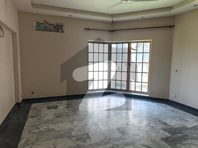 FOR RENT FULL HOUSE 1 KANAL DOUBLE STOREY MARBLE WOOD WORK FLOOR BEAUTIFUL HOUSE TOP LOCATION MAIN HAMDARD ROAD A1 SOCIETY TOWNSHIP LAHORE