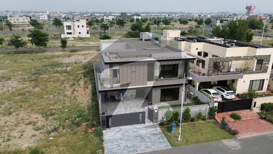 phase 7 1 kanal brand new house for sale on good location in good price.