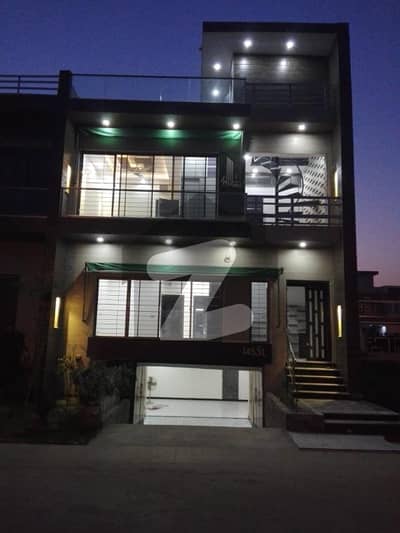 05 MARLA UPPER PORTION AVAILABLE FOR RENT AT PRIME LOCATION IN KHAYABAN-E-AMIN L BLOCK