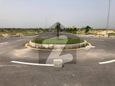BLOCK F 1 KANAL MAIN 200 WIDE ROAD PLOT FOR SALE