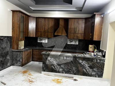 *120 Sq. Yd Prime Commercial Property Purpose For Rent*