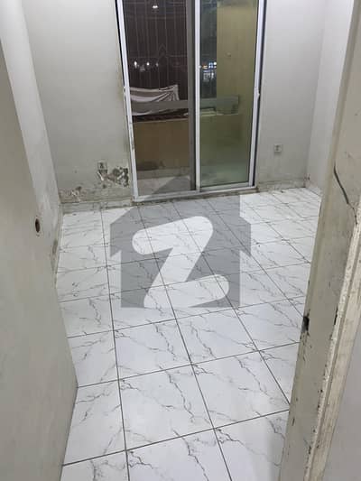 Flat For Sale Leased Three Bed Launge