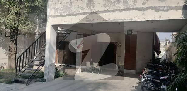 Muslim Town House For Sale Sized 1 Kanal