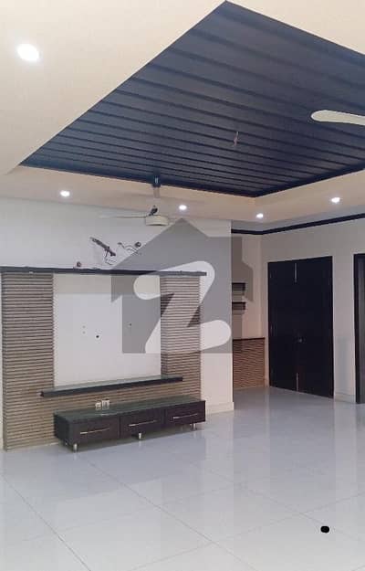 500 Yards Lower Portion For Rent Only For Multinational And Bankers