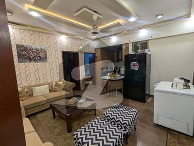 Well Maintained Apartment Bungalow Facing (Wooden Flooring)
