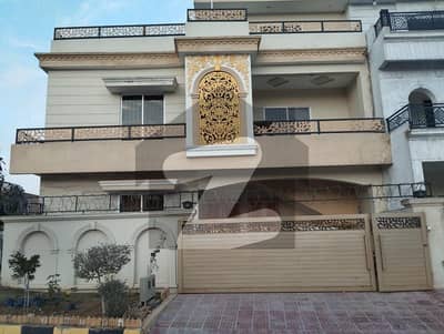 *G,10/4' 40*80- UPPER PORTION FOR RENT 3 BED ATTACHED BATH TVL LONG KITCHEN BIG TARIS RENT 1,25,000*