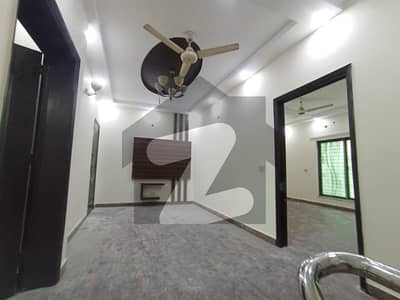 5MARLA LOWER PORTION FOR RENT