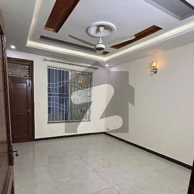 In E-11 Lower Portion Sized 16 Marla For rent