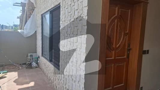 جناح گارڈنز فیز 1 جناح گارڈنز,ایف ای سی ایچ ایس,اسلام آباد میں 6 کمروں کا 10 مرلہ مکان 1.8 لاکھ میں کرایہ پر دستیاب ہے۔