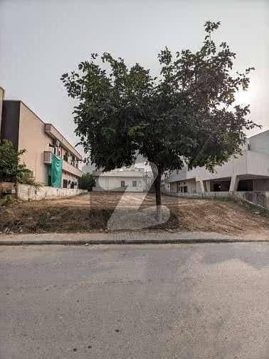 ڈی ایچ اے ڈیفینس فیز 2 ڈی ایچ اے ڈیفینس,اسلام آباد میں 10 مرلہ رہائشی پلاٹ 2.85 کروڑ میں برائے فروخت۔