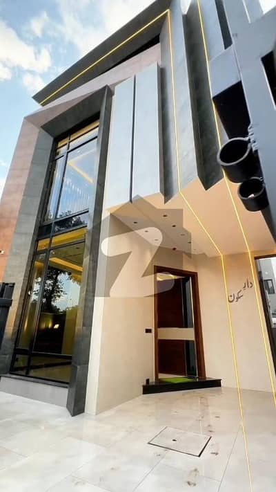 3 Bed Room Apartment Available For Sale in