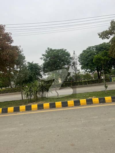 پیراگون سٹی ۔ وُوڈز بلاک پیراگون سٹی,لاہور میں 5 مرلہ رہائشی پلاٹ 1.45 کروڑ میں برائے فروخت۔