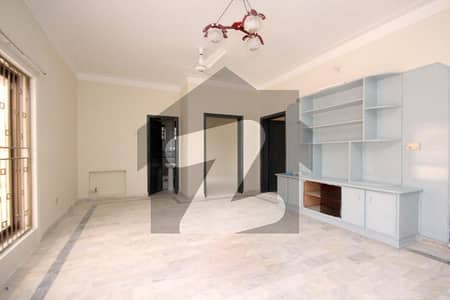 1 Kanal Upper Portion For Rent In Phase 1