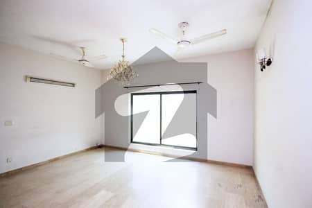 1 Kanal Upper Portion For Rent In Phase 4