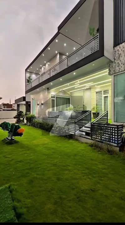 Fully furnished house in 2 Kanal in DHA PHASE 6