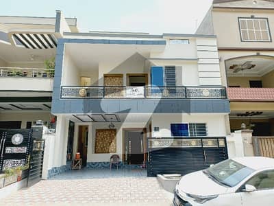 جناح گارڈنز فیز 1 جناح گارڈنز,ایف ای سی ایچ ایس,اسلام آباد میں 5 کمروں کا 7 مرلہ مکان 3.75 کروڑ میں برائے فروخت۔ جناح گارڈنز فیز 1 جناح گارڈنز,ایف ای سی ایچ ایس,اسلام آباد میں 5 کمروں کا 7 مرلہ مکان 3.75 کروڑ میں برائے فروخت۔
