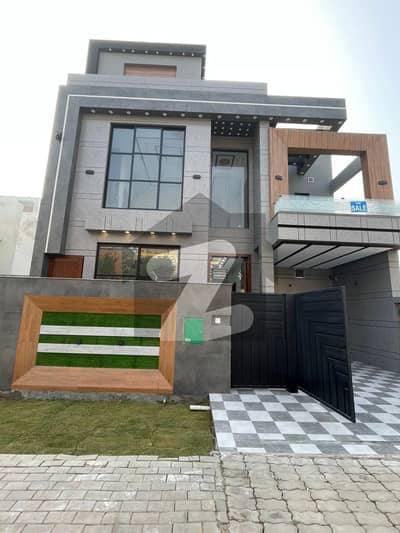 5MARLA BRAND NEW LUXURY HOUSE AVAILABLE FOR SALE IN BAHRIA ORCHARD LAHORE LDA APPROVED AREA PHASE1 OWNER BUILD NEAR MASJID PARK WATER FILTER NEAR SCHOOL COLLEGE MARKET