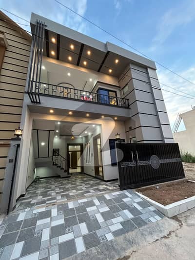 Prominently-Located Prime Location 5 Marla House Available In Snober City