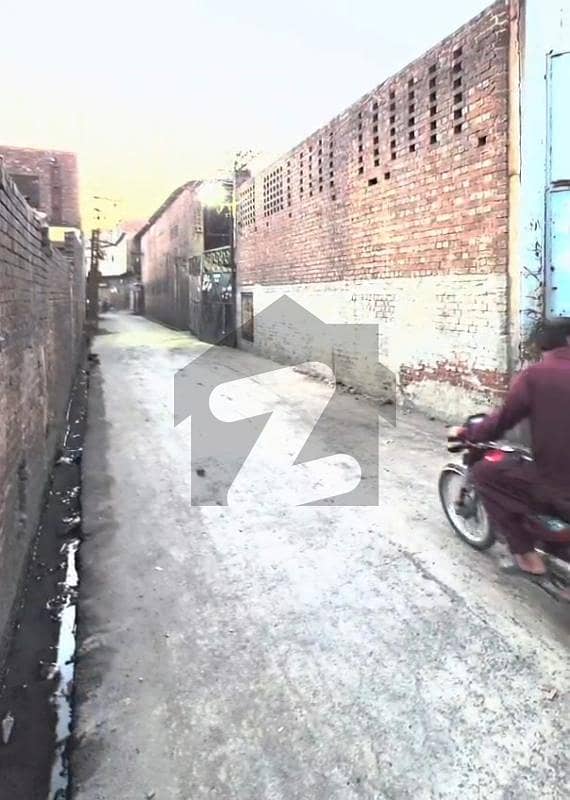 داروغے والا لاہور میں 1 کنال رہائشی پلاٹ 4.5 کروڑ میں برائے فروخت۔ داروغے والا لاہور میں 1 کنال رہائشی پلاٹ 4.5 کروڑ میں برائے فروخت۔