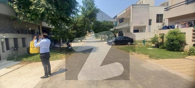 ڈی ایچ اے فیز 6 ڈیفنس (ڈی ایچ اے),لاہور میں 3 کمروں کا 5 مرلہ مکان 3.12 کروڑ میں برائے فروخت۔