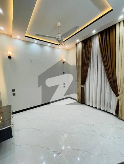 Stunning and affordable Prime Location House available for sale in Royal Palm City - Block H Stunning and affordable Prime Location House available for sale in Royal Palm City - Block H