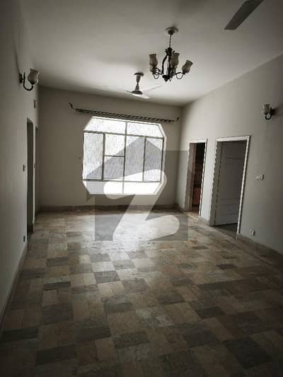 First floor for rent
