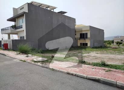 Bahria Enclave Sector C2 10 Marla Front Open Sun Facing Develop Plot For Sale Close to Main Gate