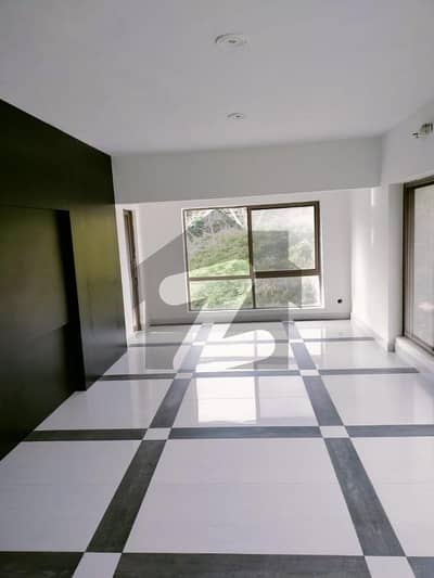 3 Bed Spacious Apartment With Open View.