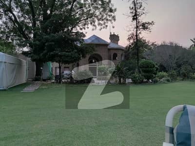 گلبرگ 3 گلبرگ,لاہور میں 2 کنال Studio عمارت 65.0 کروڑ میں برائے فروخت۔
