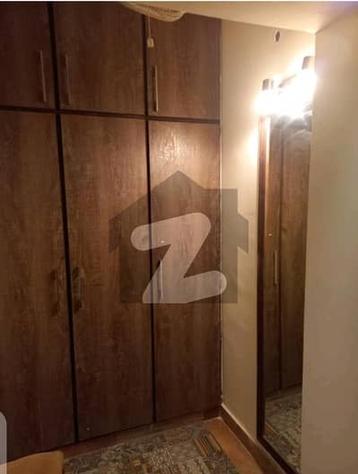 Furnished Room Signal Person Job Holdar Available For Rent