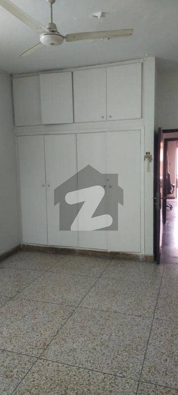 Upper Portion 1 Bed TV For Rent In G-6