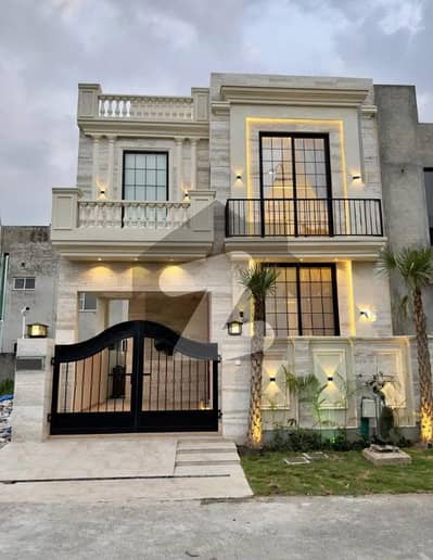 ORIGNAL PRICE AND PICS ULTRA LUXURY 5 MARLA CLASSIC VILLA DESIGNER HOUSE PRIME LOCATION IN DHA LAHORE