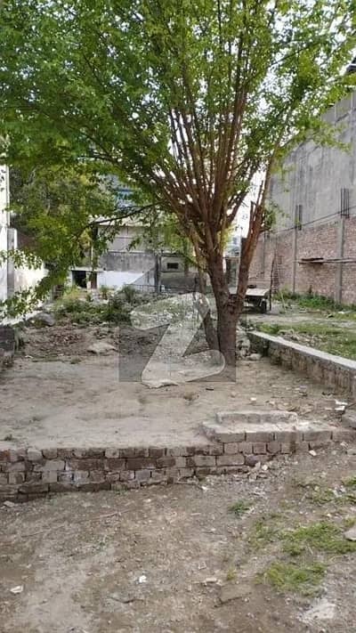 Prime 1 Kanal Commercial Opportunity for Sale in Gulberg III, Lahore