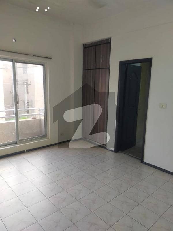 5 MARLA 2 BEDROOM APARTMENT AVAILABLE FOR RENT 5 MARLA 2 BEDROOM APARTMENT AVAILABLE FOR RENT