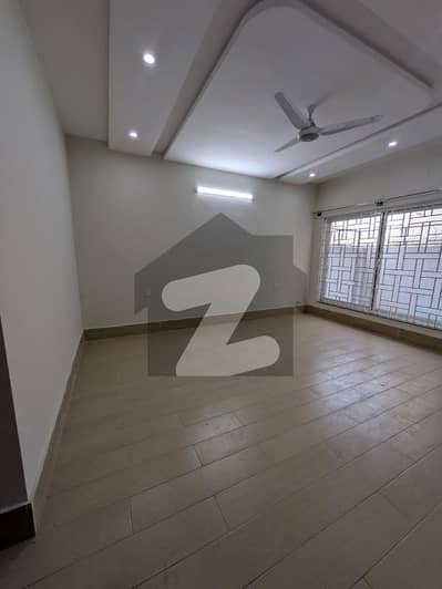 GULBERG RESIDENCIA 7 Marla FULL HOUSE FOR RENT