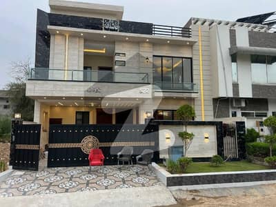 10 Marla Double Unit House For Sale
